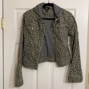 OBEY Jacket with Hood Leopard Print, size Small 6